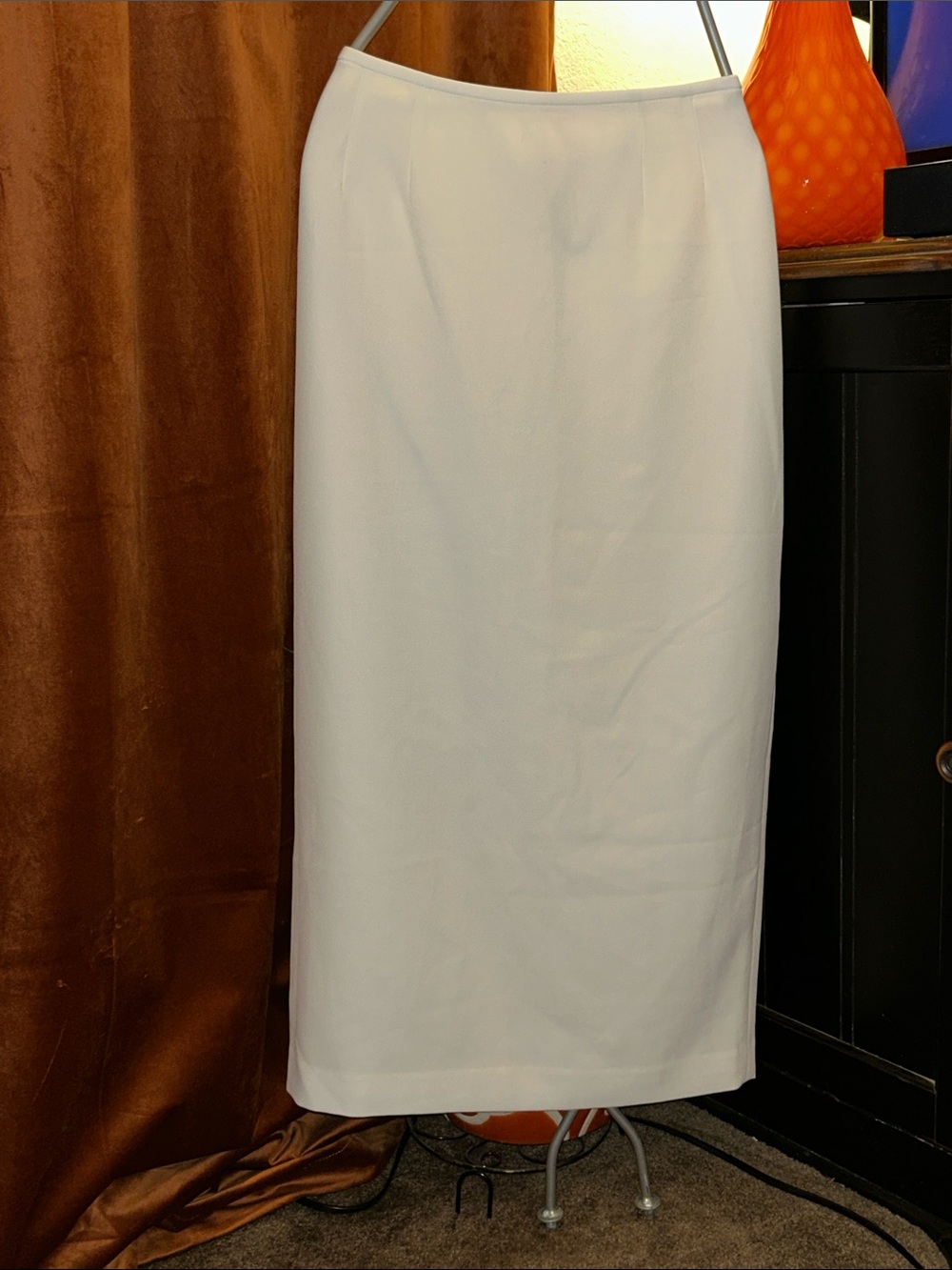 Kasper White Slim Pencil Skirt